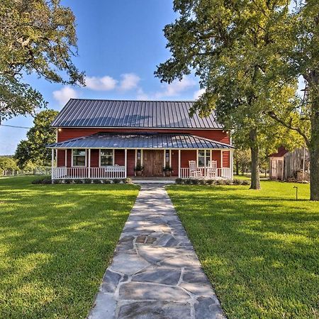 Peaceful Schulenburg Farmhouse With Fire Pit And Grill Exterior photo